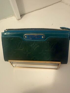 Louis Vuitton Rare Authentic Trousse Cosmetic Pouch in Monogram Vernis
